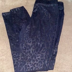 Leopard print leggings